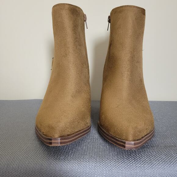 NWOT/Box Indigo Rd. Size 9M Suede Ankle Bootie Tan/Brown Block Heel - Picture 6 of 14